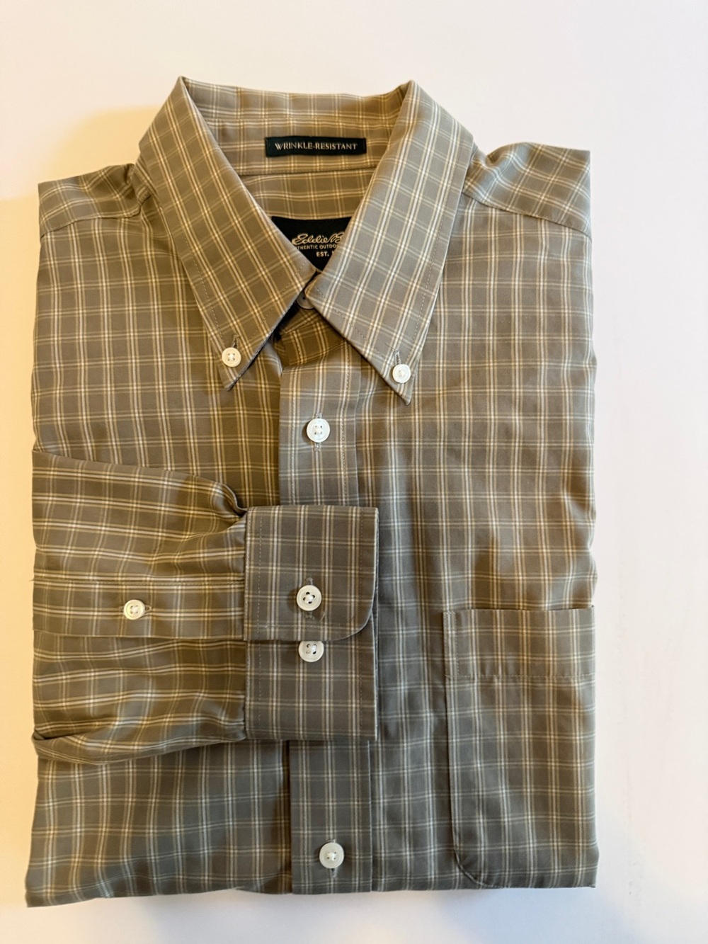 Eddie Bauer Wrinkle-Resistant Button-Down Shirt – Men’s Medium – 100% Cotton - Picture 8 of 10